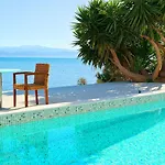 Porto Evia Boutique Hotell 4*