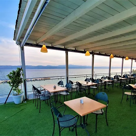 Porto Evia Boutique מלון 4*