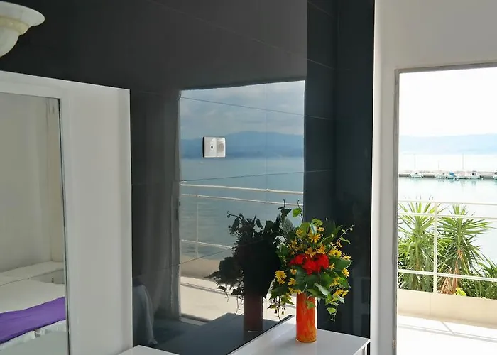 Porto Evia Boutique Amarynthos