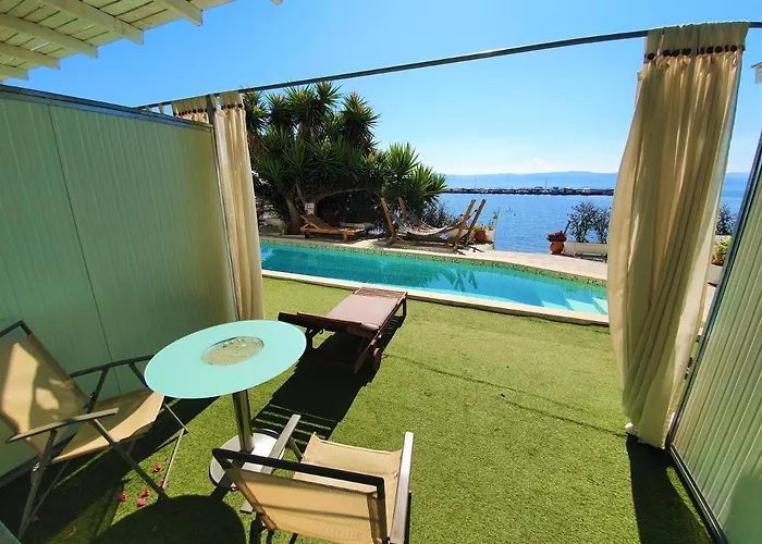 Porto Evia Boutique Amarynthos